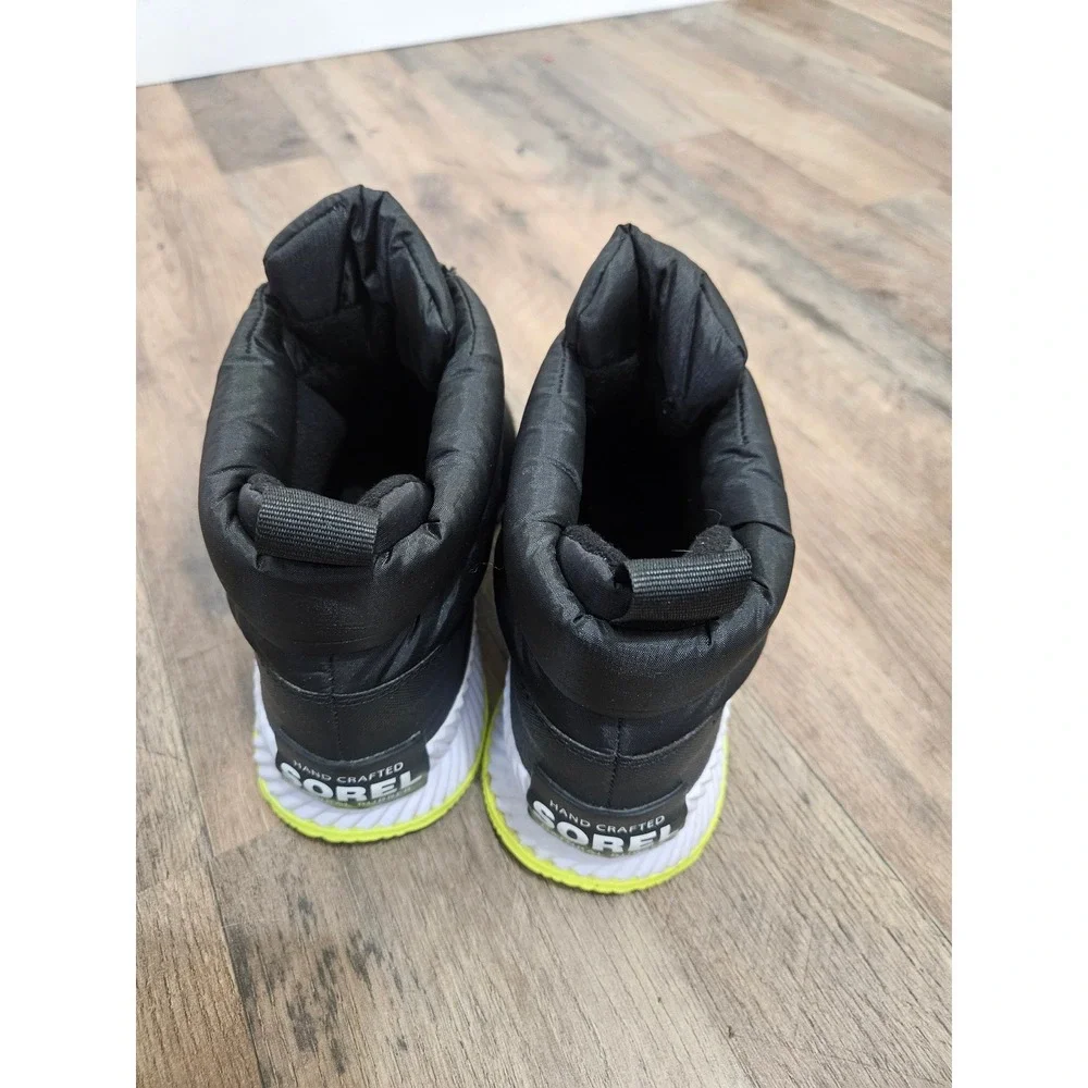 Sorel Kinetic Impact Puffy Zip Black White Lime Green Boots NL4943-010 Womens‎ 8